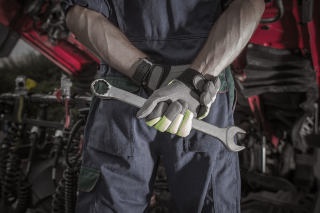 meccanici ed elettrauti al lavoro 4